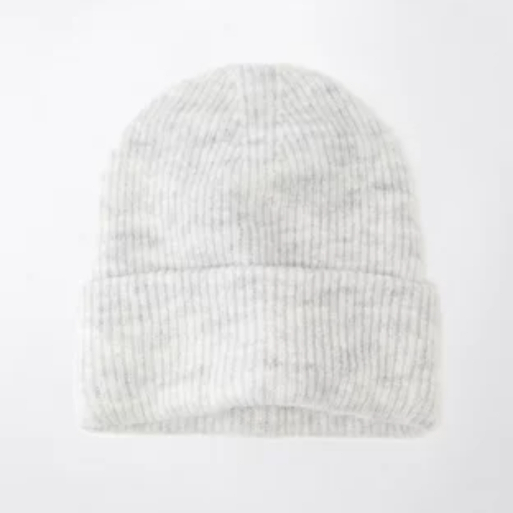 🆕️NWT AE Bestie Beanie in 'Gray'